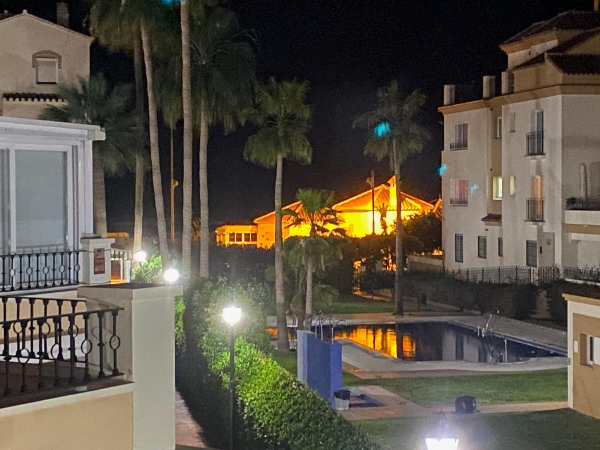 Strandnaera Boende I Torrox Costa Exterior foto